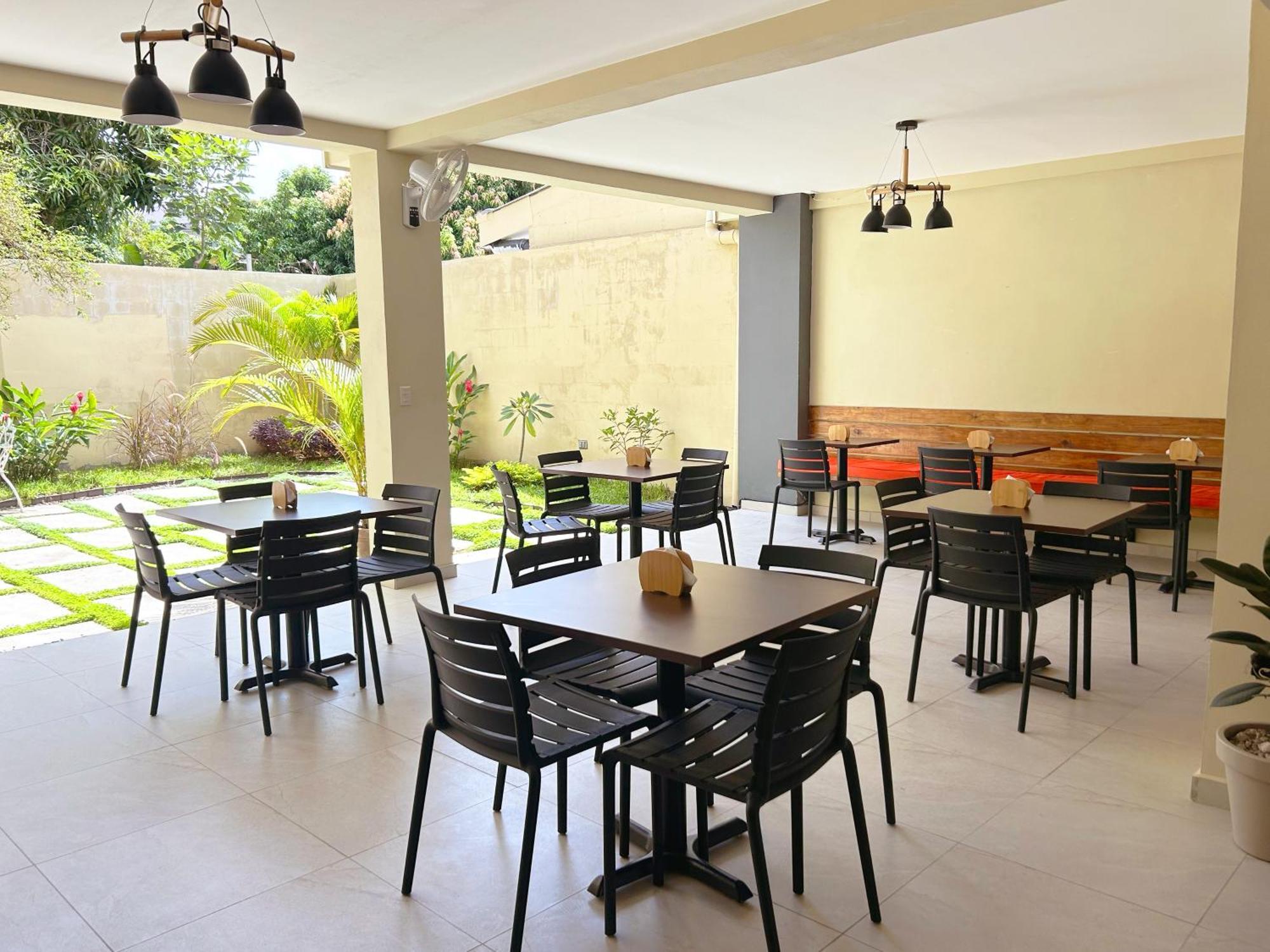 Hotel Rimani ซานซัลวาดอร์ ภายนอก รูปภาพ